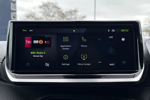 KO74XMM PEUGEOT 208 1.2 PureTech GT Euro 6 (s/s) 5dr Thumbnail #17