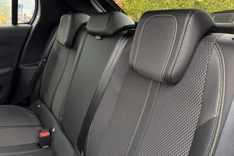 KO74XMM PEUGEOT 208 1.2 PureTech GT Euro 6 (s/s) 5dr Thumbnail #19