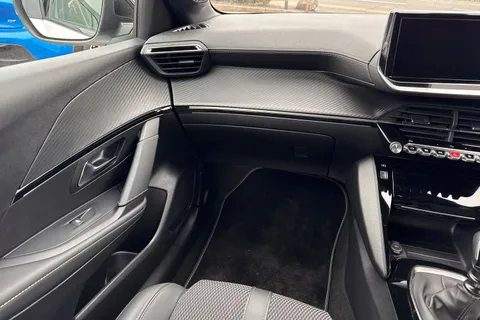 KO74XMM PEUGEOT 208 1.2 PureTech GT Euro 6 (s/s) 5dr Thumbnail #20