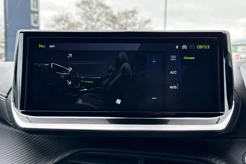 KO74XMM PEUGEOT 208 1.2 PureTech GT Euro 6 (s/s) 5dr Thumbnail #22