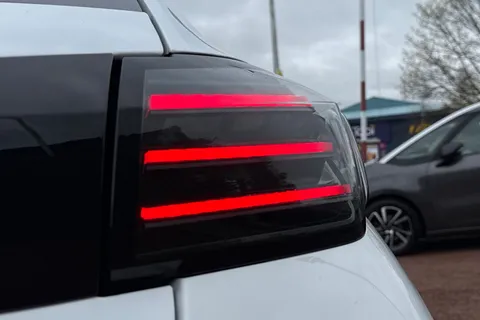 KO74XMM PEUGEOT 208 1.2 PureTech GT Euro 6 (s/s) 5dr Thumbnail #27