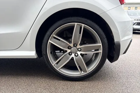 KP17OKU Audi A1 1.4 TFSI CoD Black Edition Sportback Euro 6 (s/s) 5dr Thumbnail #24