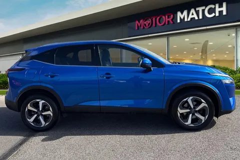 DU23YNR Nissan Qashqai 1.3 DIG-T MHEV N-Connecta XTRON Euro 6 (s/s) 5dr Thumbnail #4