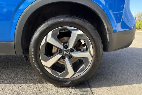 DU23YNR Nissan Qashqai 1.3 DIG-T MHEV N-Connecta XTRON Euro 6 (s/s) 5dr Thumbnail #14