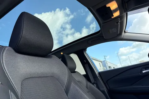 DU23YNR Nissan Qashqai 1.3 DIG-T MHEV N-Connecta XTRON Euro 6 (s/s) 5dr Thumbnail #25