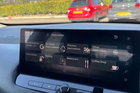 DU23YNR Nissan Qashqai 1.3 DIG-T MHEV N-Connecta XTRON Euro 6 (s/s) 5dr Thumbnail #46