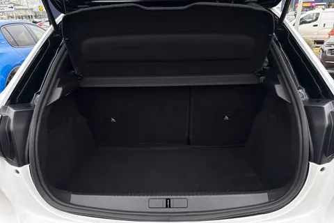 RE24JDJ PEUGEOT 208 1.2 PureTech GT Euro 6 (s/s) 5dr Thumbnail #7