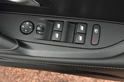 RE24JDJ PEUGEOT 208 1.2 PureTech GT Euro 6 (s/s) 5dr Thumbnail #21