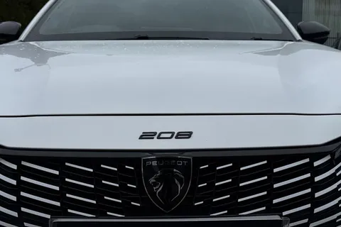RE24JDJ PEUGEOT 208 1.2 PureTech GT Euro 6 (s/s) 5dr Thumbnail #25