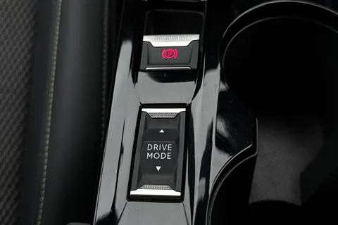 RE24JDJ PEUGEOT 208 1.2 PureTech GT Euro 6 (s/s) 5dr Thumbnail #34