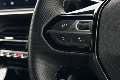 RE24JDJ PEUGEOT 208 1.2 PureTech GT Euro 6 (s/s) 5dr Thumbnail #35