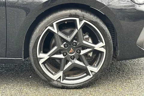 11 of 54 for CUPRA Leon 1.5 eTSI V2 DSG Euro 6 (s/s) 5dr