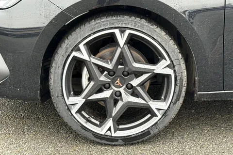 14 of 54 for CUPRA Leon 1.5 eTSI V2 DSG Euro 6 (s/s) 5dr