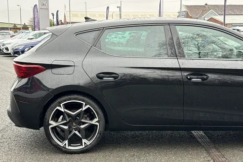 31 of 54 for CUPRA Leon 1.5 eTSI V2 DSG Euro 6 (s/s) 5dr