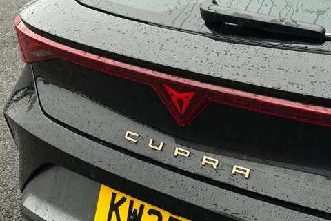 32 of 54 for CUPRA Leon 1.5 eTSI V2 DSG Euro 6 (s/s) 5dr