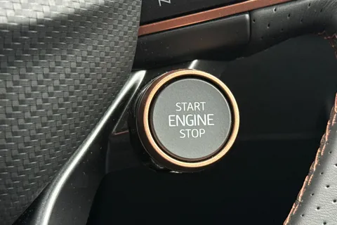 40 of 54 for CUPRA Leon 1.5 eTSI V2 DSG Euro 6 (s/s) 5dr
