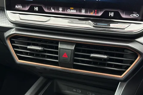 42 of 54 for CUPRA Leon 1.5 eTSI V2 DSG Euro 6 (s/s) 5dr