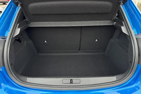 YS71UZV PEUGEOT 208 1.2 PureTech GT Euro 6 (s/s) 5dr Thumbnail #8