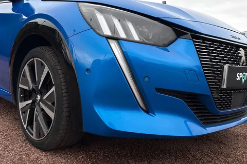 YS71UZV PEUGEOT 208 1.2 PureTech GT Euro 6 (s/s) 5dr Thumbnail #10