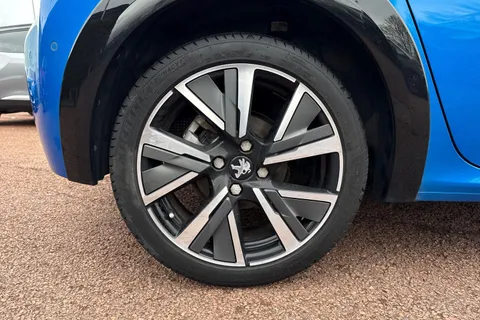 YS71UZV PEUGEOT 208 1.2 PureTech GT Euro 6 (s/s) 5dr Thumbnail #13