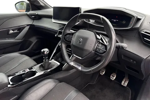 YS71UZV PEUGEOT 208 1.2 PureTech GT Euro 6 (s/s) 5dr Thumbnail #15