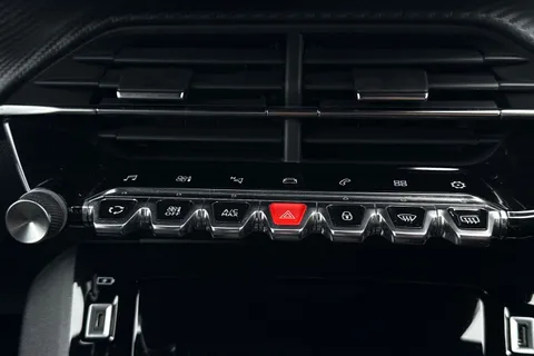 YS71UZV PEUGEOT 208 1.2 PureTech GT Euro 6 (s/s) 5dr Thumbnail #33