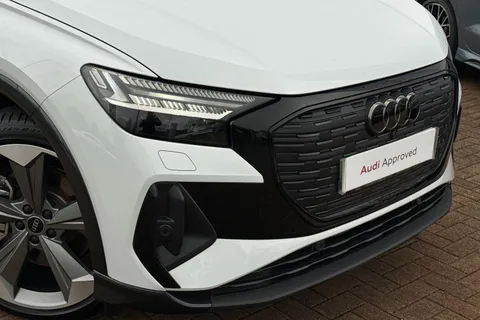 9 of 66 for Audi Q4 e-tron Q4 Black Edition 45 e-tron 210,00 kW