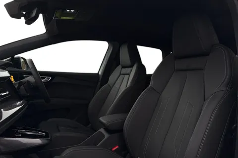 16 of 66 for Audi Q4 e-tron Q4 Black Edition 45 e-tron 210,00 kW