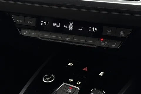 22 of 66 for Audi Q4 e-tron Q4 Black Edition 45 e-tron 210,00 kW