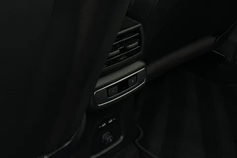 29 of 66 for Audi Q4 e-tron Q4 Black Edition 45 e-tron 210,00 kW