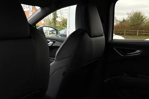 30 of 66 for Audi Q4 e-tron Q4 Black Edition 45 e-tron 210,00 kW