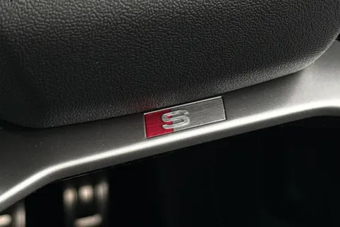 44 of 66 for Audi Q4 e-tron Q4 Black Edition 45 e-tron 210,00 kW