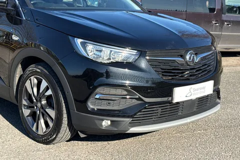 8 of 39 for Vauxhall Grandland X 1.5 Turbo D BlueInjection Sport Nav Euro 6 (s/s) 5dr