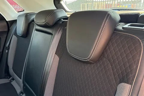 18 of 39 for Vauxhall Grandland X 1.5 Turbo D BlueInjection Sport Nav Euro 6 (s/s) 5dr