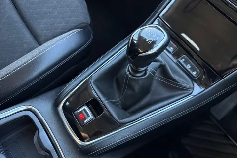 22 of 39 for Vauxhall Grandland X 1.5 Turbo D BlueInjection Sport Nav Euro 6 (s/s) 5dr