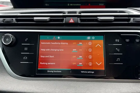 DG22SSX Citroën Grand C4 Spacetourer 1.2 PureTech Shine Euro 6 (s/s) 5dr Thumbnail #40