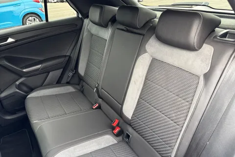 VE69KMY Volkswagen T-Roc 1.5 TSI EVO R-Line Euro 6 (s/s) 5dr Thumbnail #20