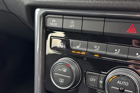 VE69KMY Volkswagen T-Roc 1.5 TSI EVO R-Line Euro 6 (s/s) 5dr Thumbnail #56