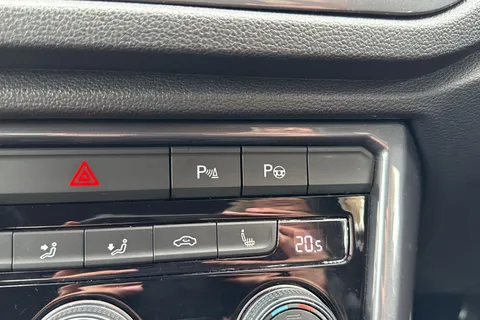 VE69KMY Volkswagen T-Roc 1.5 TSI EVO R-Line Euro 6 (s/s) 5dr Thumbnail #57