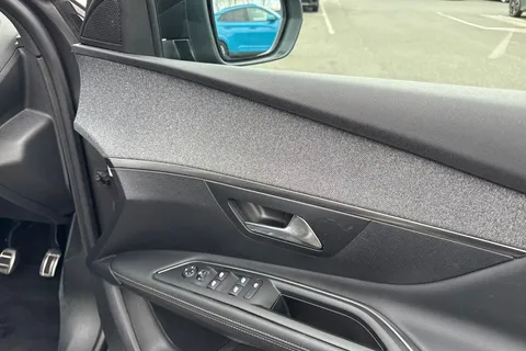 21 of 67 for PEUGEOT 3008 1.5 BlueHDi GT Line Euro 6 (s/s) 5dr