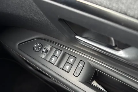 42 of 67 for PEUGEOT 3008 1.5 BlueHDi GT Line Euro 6 (s/s) 5dr