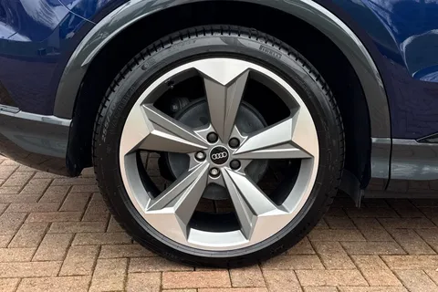 KW25NPN Audi Q4 e-tron Q4 Sportback Black Edition 45 e-tron  210,00 kW Thumbnail #10