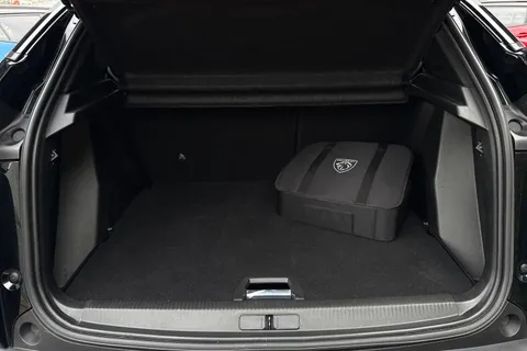 RV72HHG PEUGEOT e-2008 50kWh GT Premium Auto 5dr (7kW Charger) Thumbnail #8