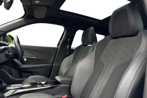 RV72HHG PEUGEOT e-2008 50kWh GT Premium Auto 5dr (7kW Charger) Thumbnail #17