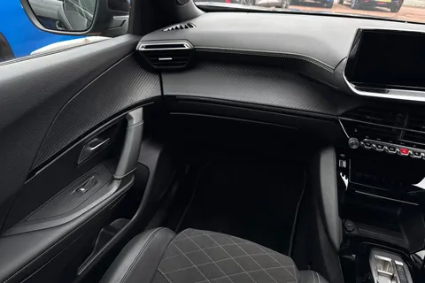 RV72HHG PEUGEOT e-2008 50kWh GT Premium Auto 5dr (7kW Charger) Thumbnail #21