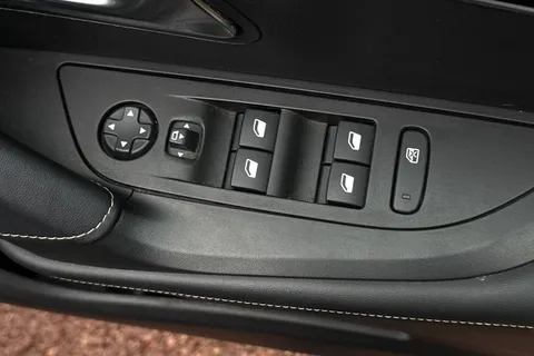 RV72HHG PEUGEOT e-2008 50kWh GT Premium Auto 5dr (7kW Charger) Thumbnail #22