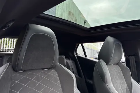 RV72HHG PEUGEOT e-2008 50kWh GT Premium Auto 5dr (7kW Charger) Thumbnail #25