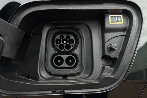 RV72HHG PEUGEOT e-2008 50kWh GT Premium Auto 5dr (7kW Charger) Thumbnail #30