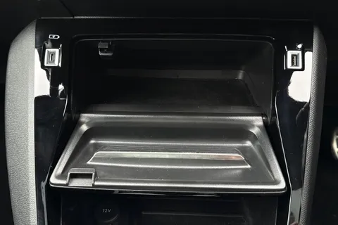 RV72HHG PEUGEOT e-2008 50kWh GT Premium Auto 5dr (7kW Charger) Thumbnail #34