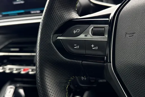 RV72HHG PEUGEOT e-2008 50kWh GT Premium Auto 5dr (7kW Charger) Thumbnail #37